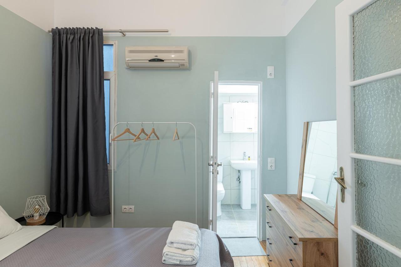 Hostelista Атина Екстериор снимка